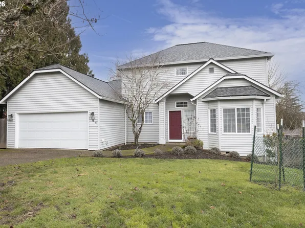 165 NW Peach St, Dundee, OR 97115