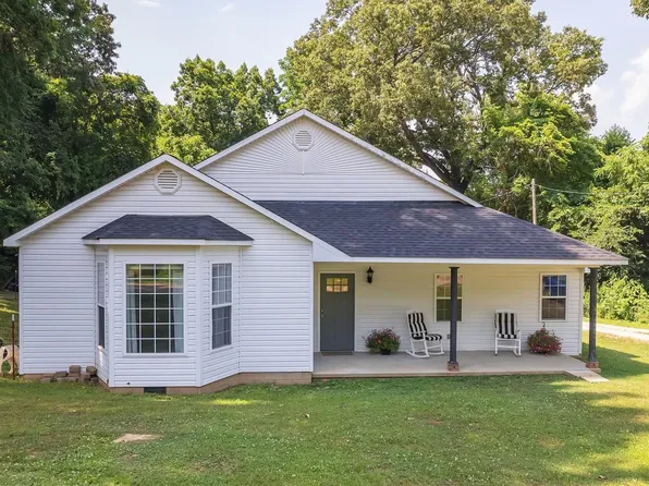 77 Laneview Concord Rd, Trenton, TN 38382