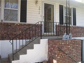 3rd image of 3812 S Stonewall Ave