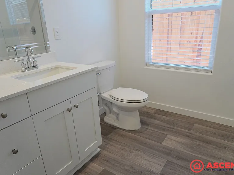 8206 Wandesford Dr — Photo 6