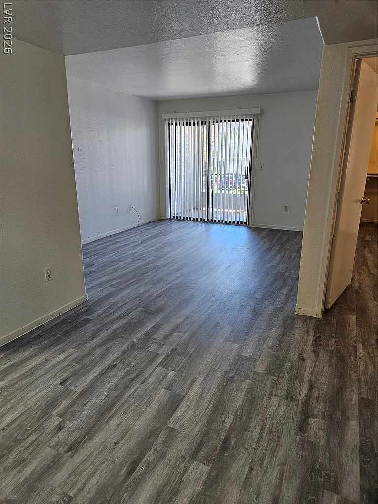 1 bed, 1.0 bath, 660 sqft, $1,250 — Photo 3