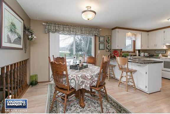 dining/kitchen