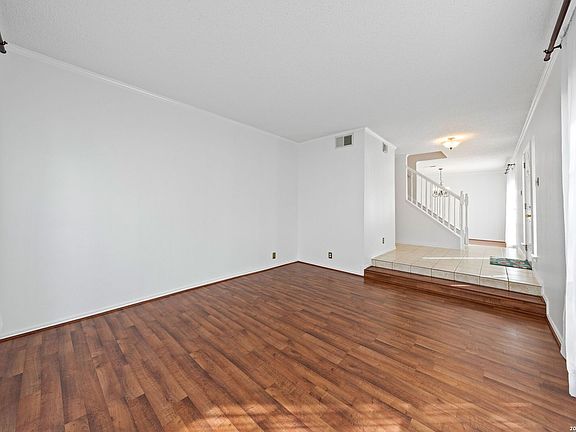 5th image of 1426 Summit