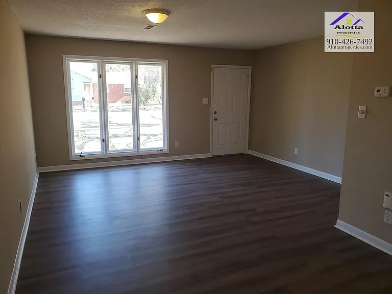 300 Rodie Ave — Photo 15
