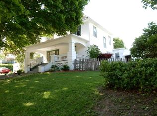 111 3rd St E, Riverside, IA 52327