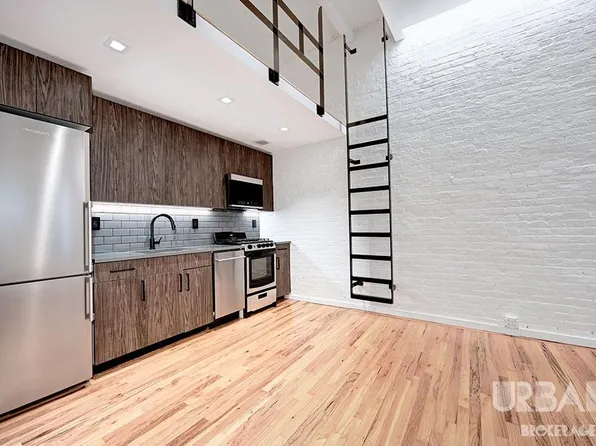 123 Bank Street image 2 of 7