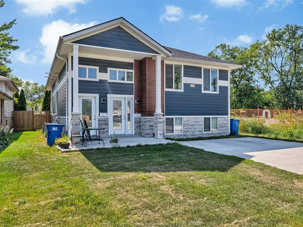 1845 Longfellow Ave #1, Windsor, ON N9B 3J5