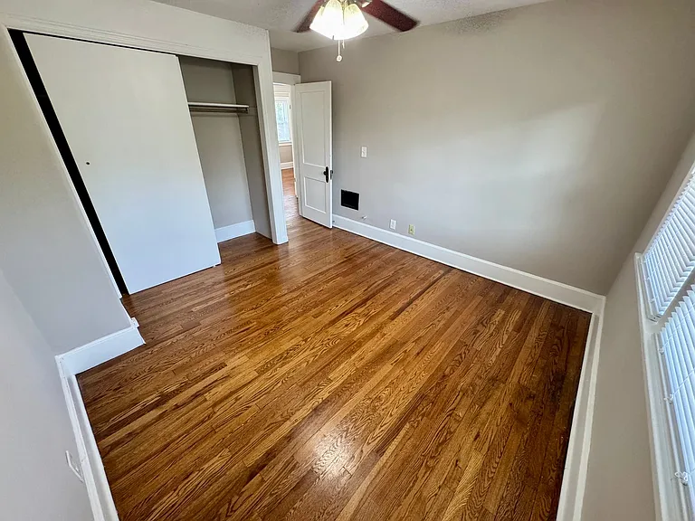1323 W 3rd Ave — Photo 54