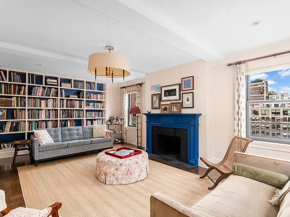 60 Gramercy Park N APT 17B, New York, NY 10010