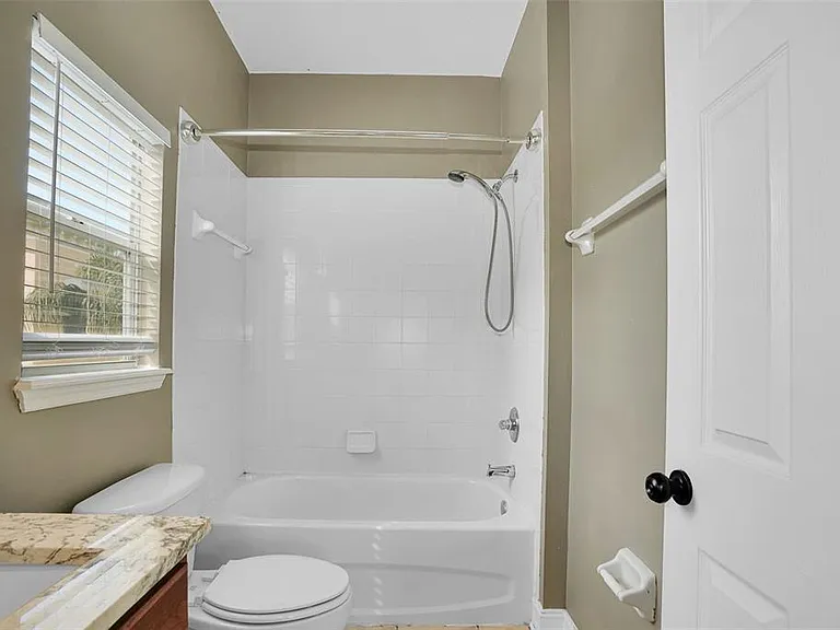 3102 Toscana Cir — Photo 35