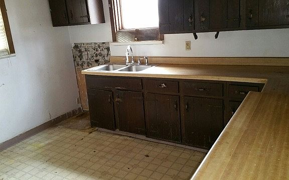 3rd image of 38763 N Lewis Ave