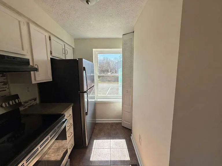 9432 Lexington Cir #G — Photo 5