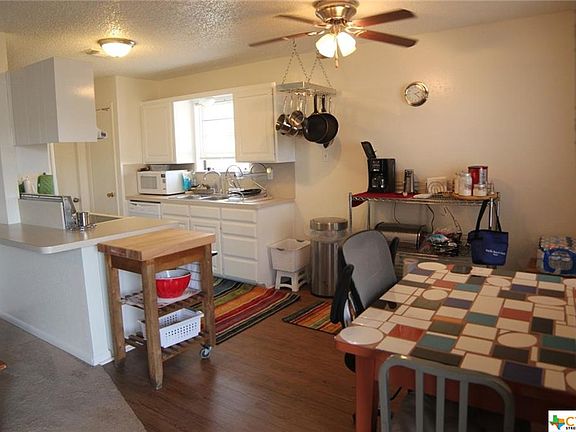 2nd image of 1006 Shiela Dr