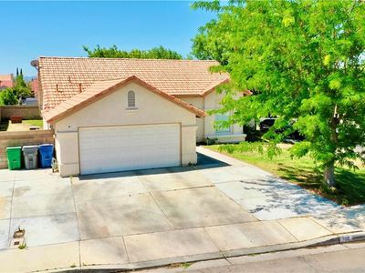 700 Whitlatch Dr, Lancaster, CA, 93535