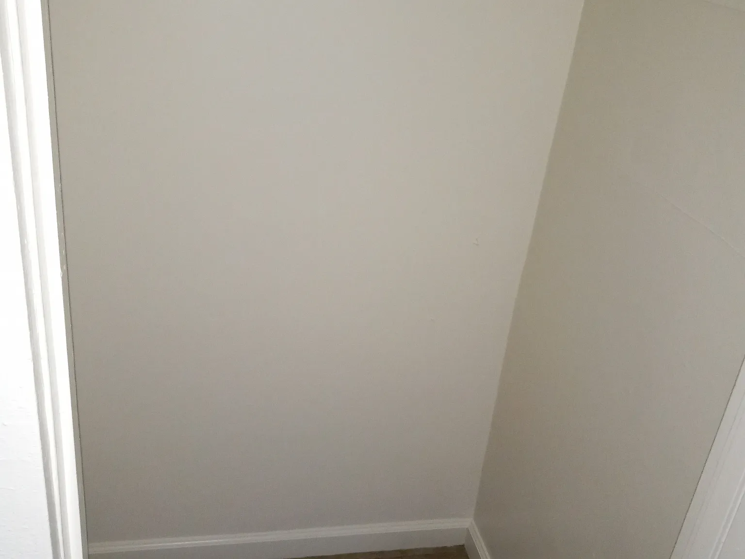 1 bed, 1.5 bath, 975 sqft, $1,700 — Photo 2
