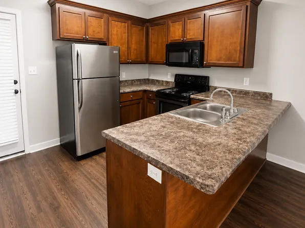 Baytree Court, 810 Baytree Rd #9bd9cb7b7, Valdosta, GA 31602