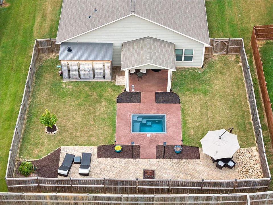 1st image of 112 Hankins Dr