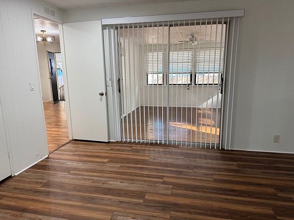 4th image of 591 E Club Blvd