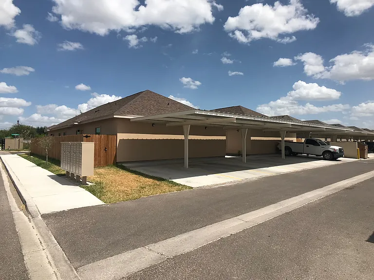 401 Newport Ave — Photo 15