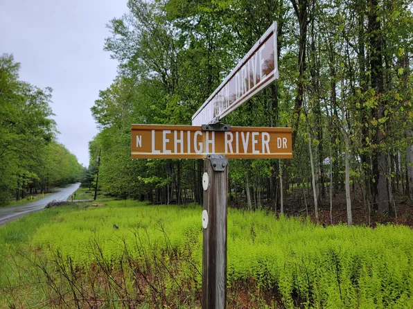 1230 Lehigh River Dr N #J, Gouldsboro, PA 18424