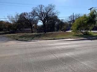 1737 W Main St, Gun Barrel City, TX 75156