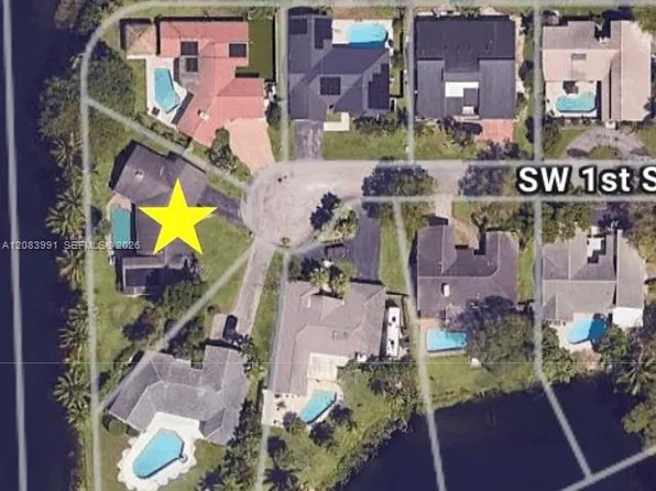 9880 SW 1st St, Plantation, FL 33324