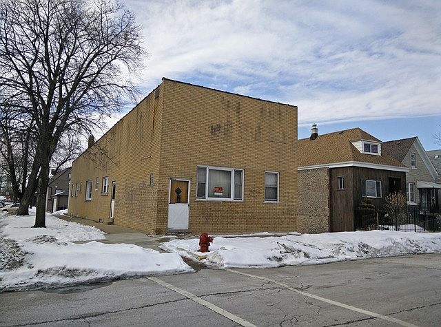 1st image of 3358 S Oakley Ave #1