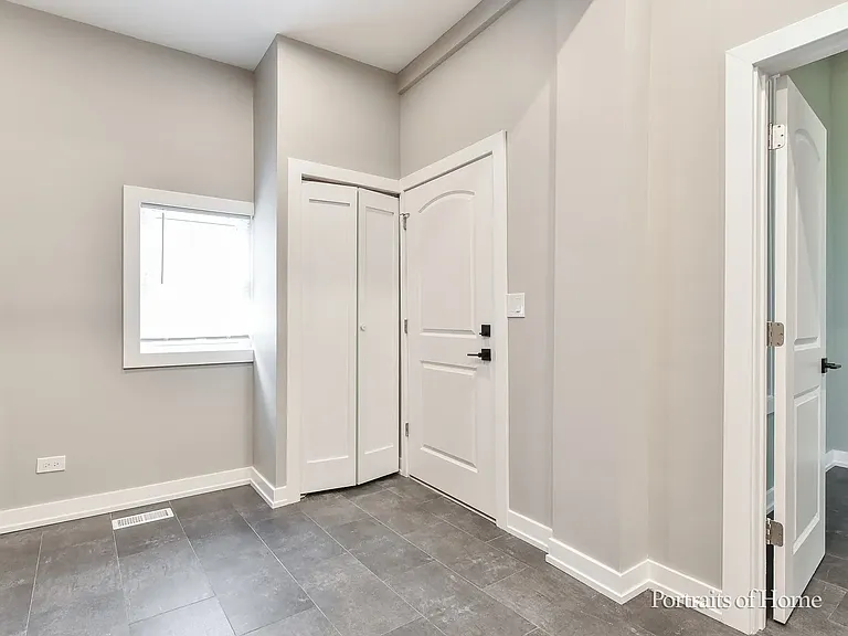 3501 W Le Moyne St — Photo 6