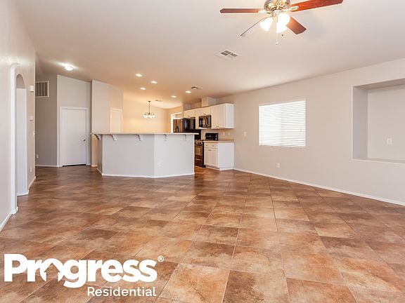 4th image of 1102 Emerald Stone Ave