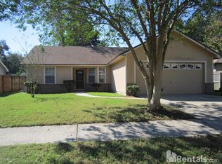 8136 Homestead Oaks Dr, Jacksonville, FL 32221
