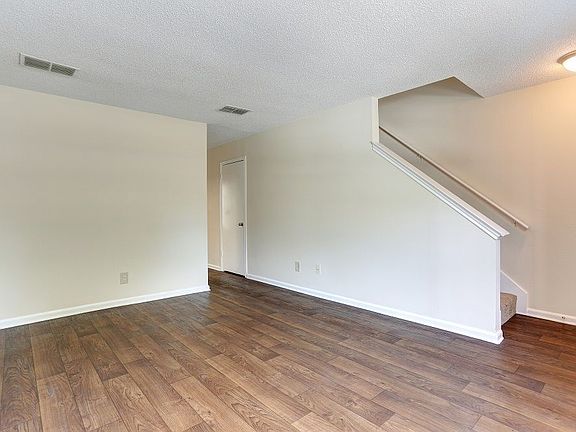 4th image of 3110 Elm Hill Pike #9-0908