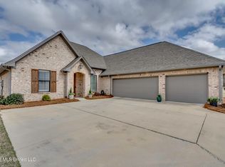 415 Pilot Cir, Brandon, MS 39047