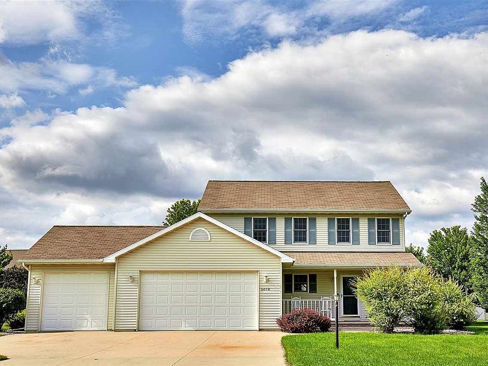 Welcome home to W6078 Zinnia Dr