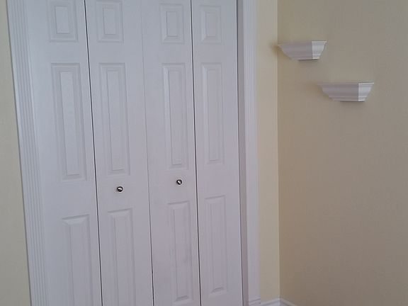 3rd image of 23848 Friar St