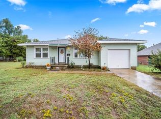 1220 E Lincoln Ave, Sapulpa, OK 74066