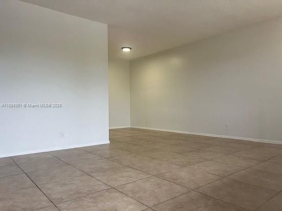 3rd image of 5610 NE 18th Ave APT 7