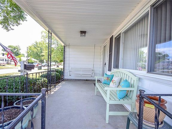 5th image of 161 Donora Dr