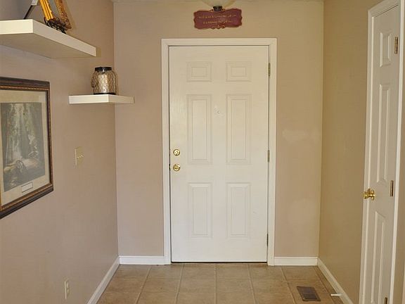 2nd image of 1141 W Cobblefield Dr