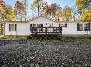 835 Hunters Rd NE, Palmyra, IN 47164
