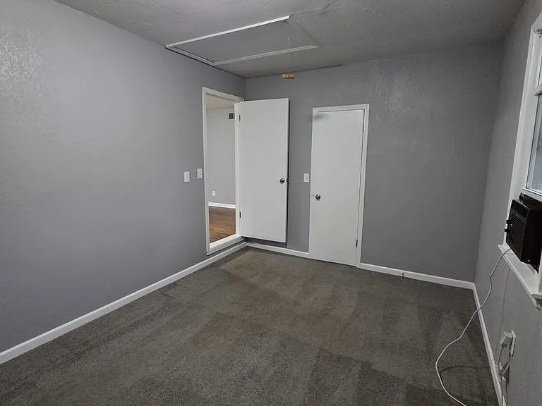 2119 S Glenn St — Photo 13