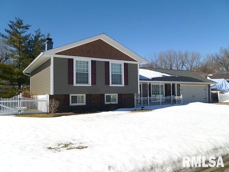2nd image of 1203 S Apache Ln