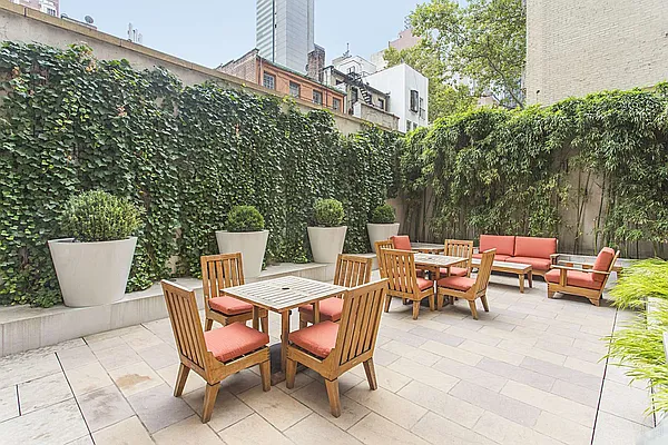 Rented by Halstead Real Estate | media 21