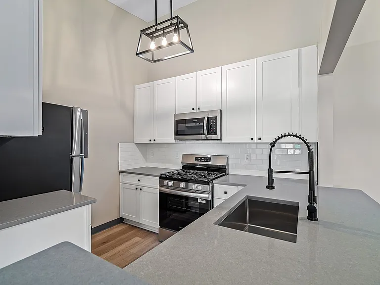 Cherry Tree Village Apartments — Photo 127