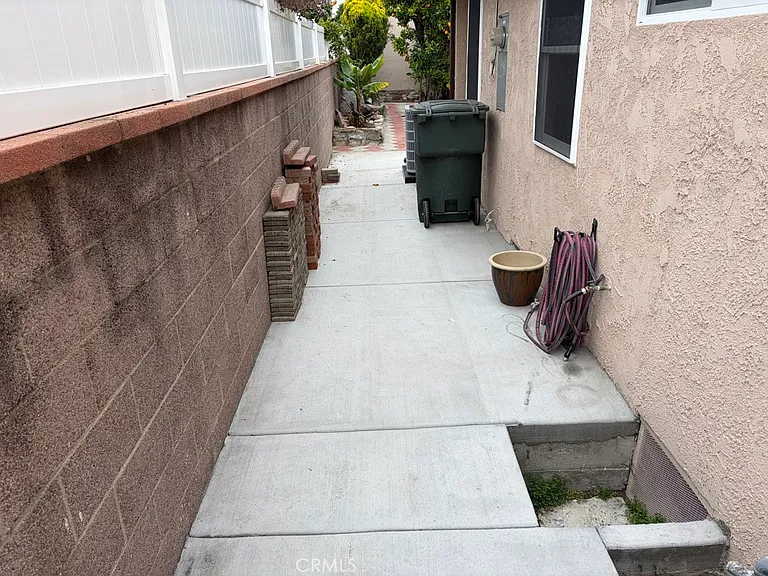 3717 W 181st St — Photo 28