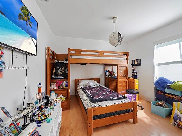 1400 Meadows Blvd — Photo 23