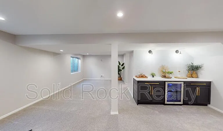 8450 Camfield Cir — Photo 22