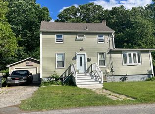 16 Ridgeway Ave, Warwick, RI 02889
