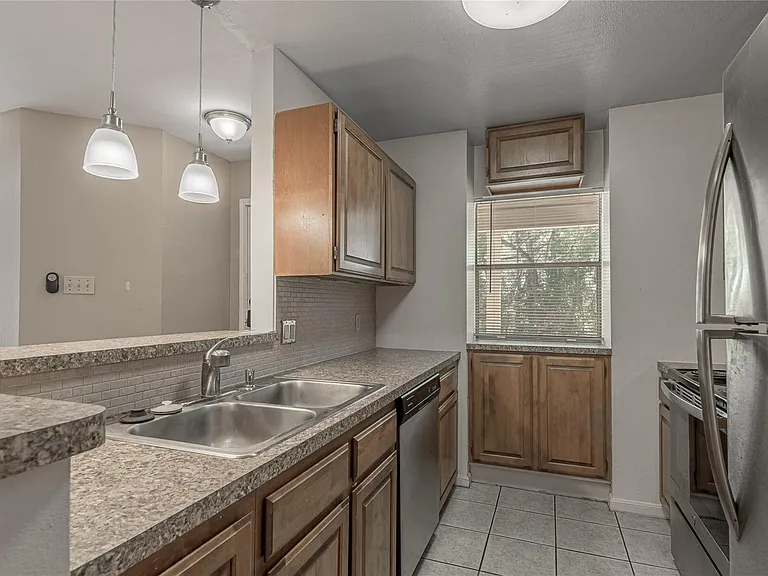 2404 Sycamore Ave #C4 — Photo 11