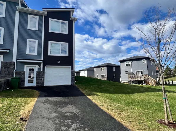 17 Grosse St, Halifax, NS B3T 0M7