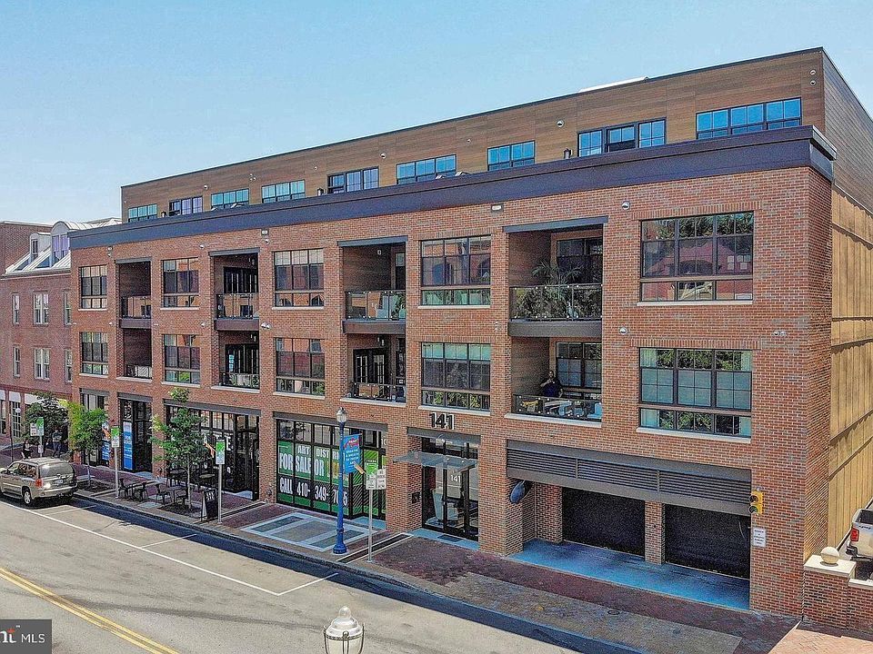 1st image of 141 West St #202